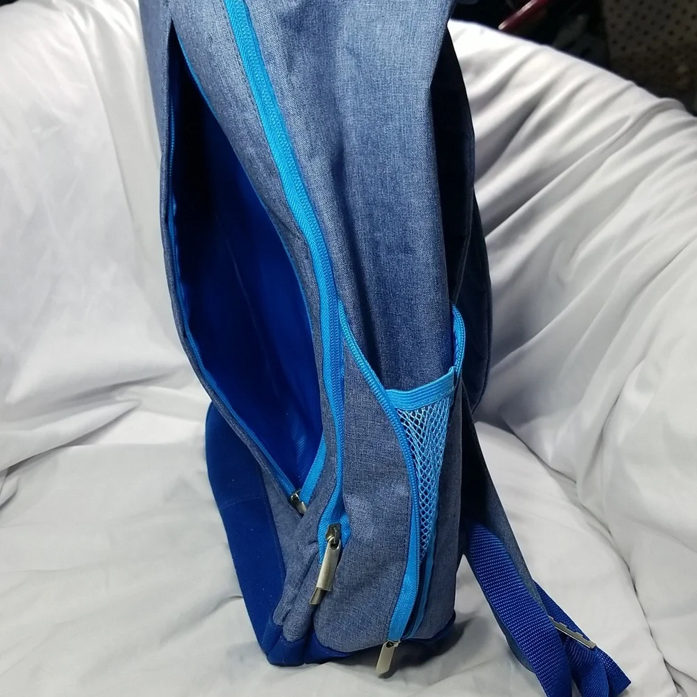 Salesforce Dreamforce Backpack Laptop Sleeve / Mesh Lining.